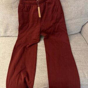 Skims sweatPants;Merlot